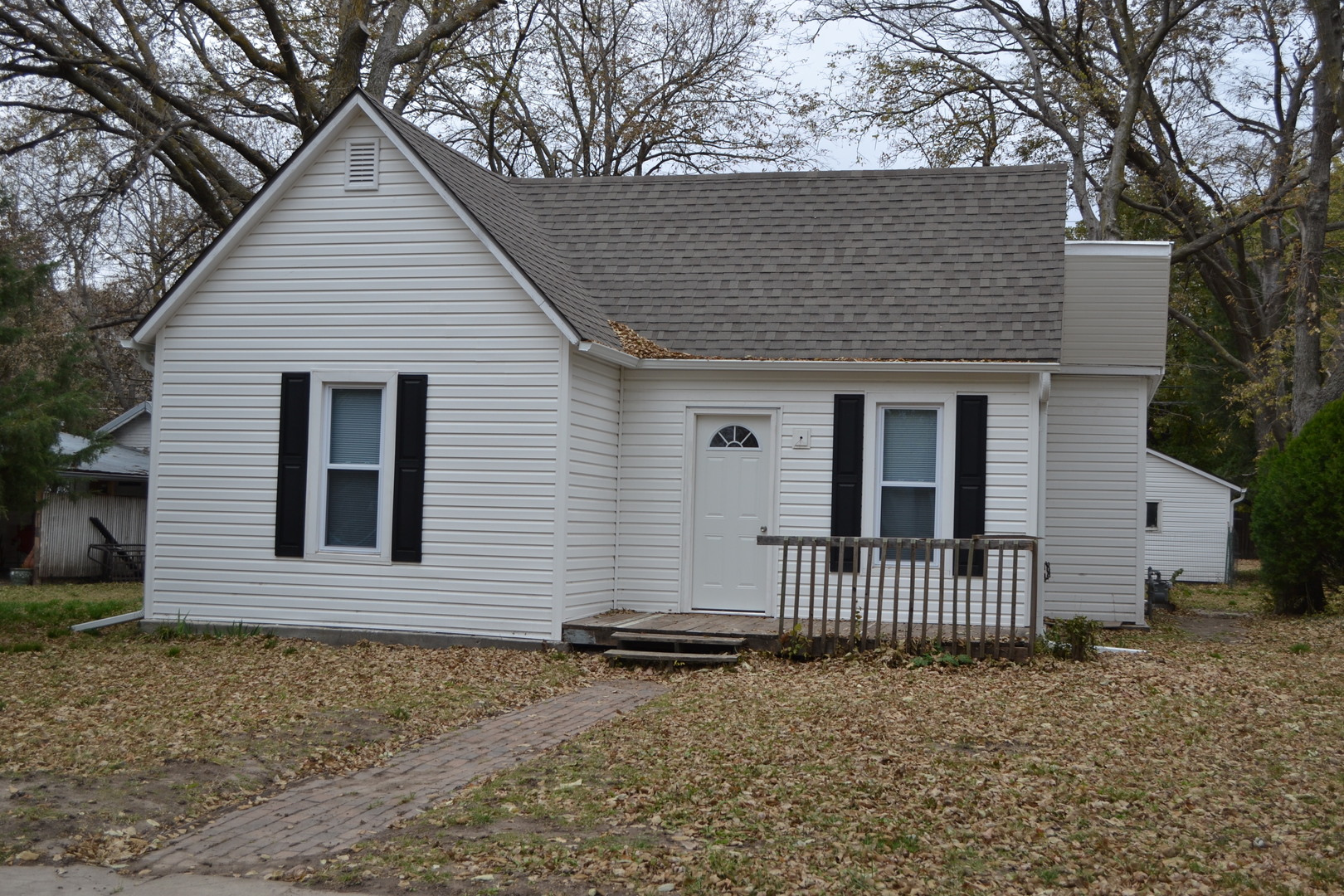 Clay Center House: 815 Lincoln Ave