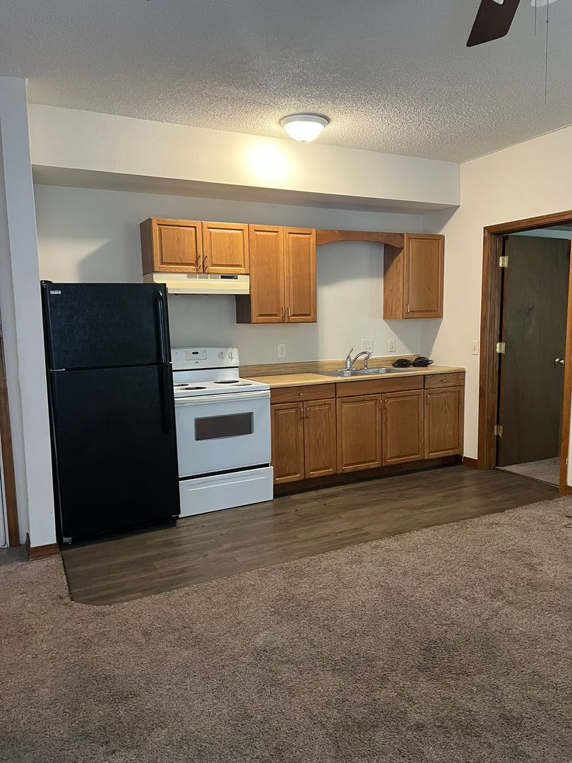 Leonardville Apartment: 111 S Erpelding St