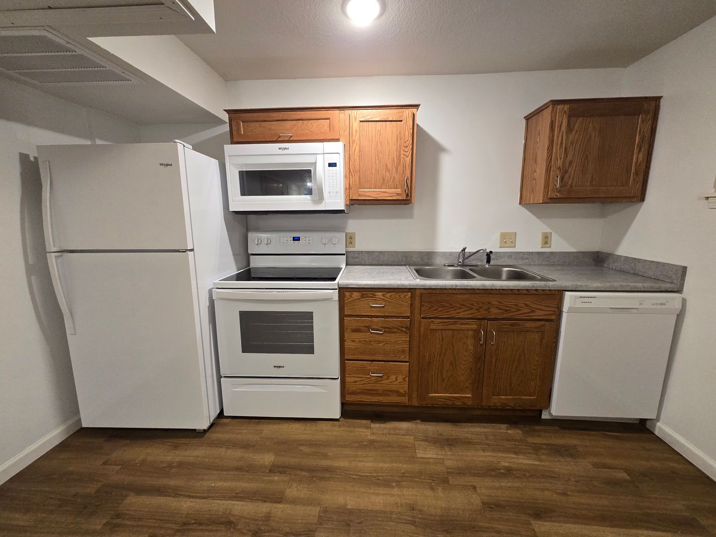 Leonardville Apartment: 111 S Erpelding St