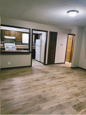 Beautiful 2 Bedroom Apartment! – photo 1