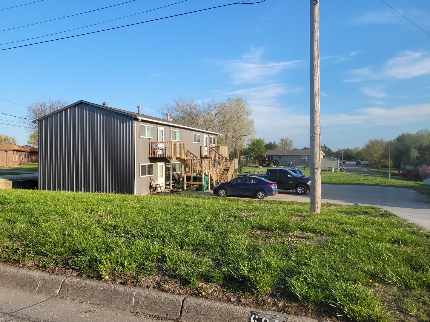 Wakefield Apartment: 607 6th St