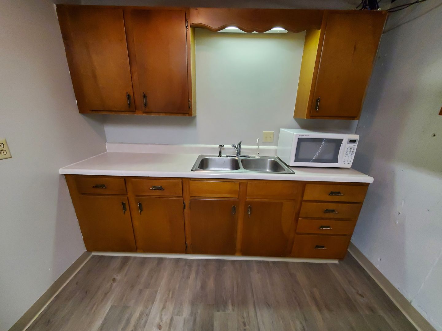 Clay Center Apartment: 733 Prospect