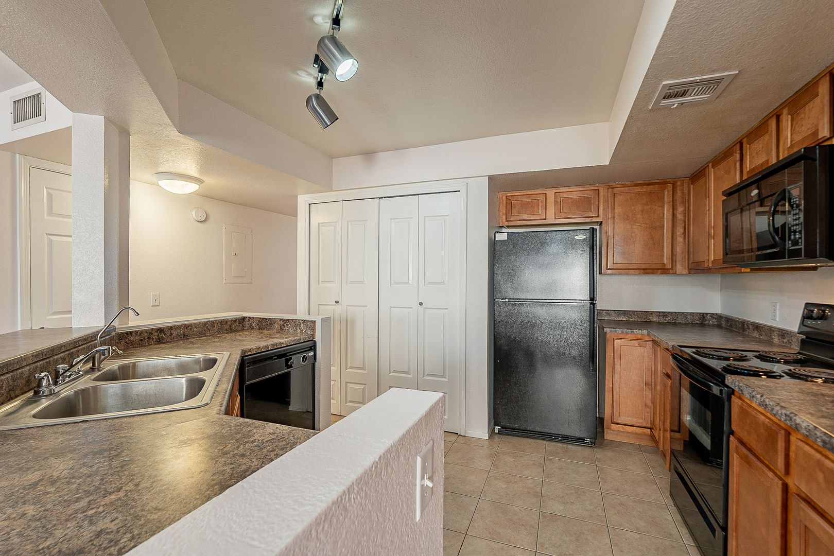 Mesa Condo: 1331 W Baseline Rd #262