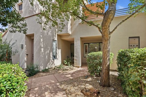 Luxury Townhome in Gainey Ranch – photo 1