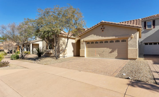 Gated Community! Three bedrooms - Available Soon! – photo 1