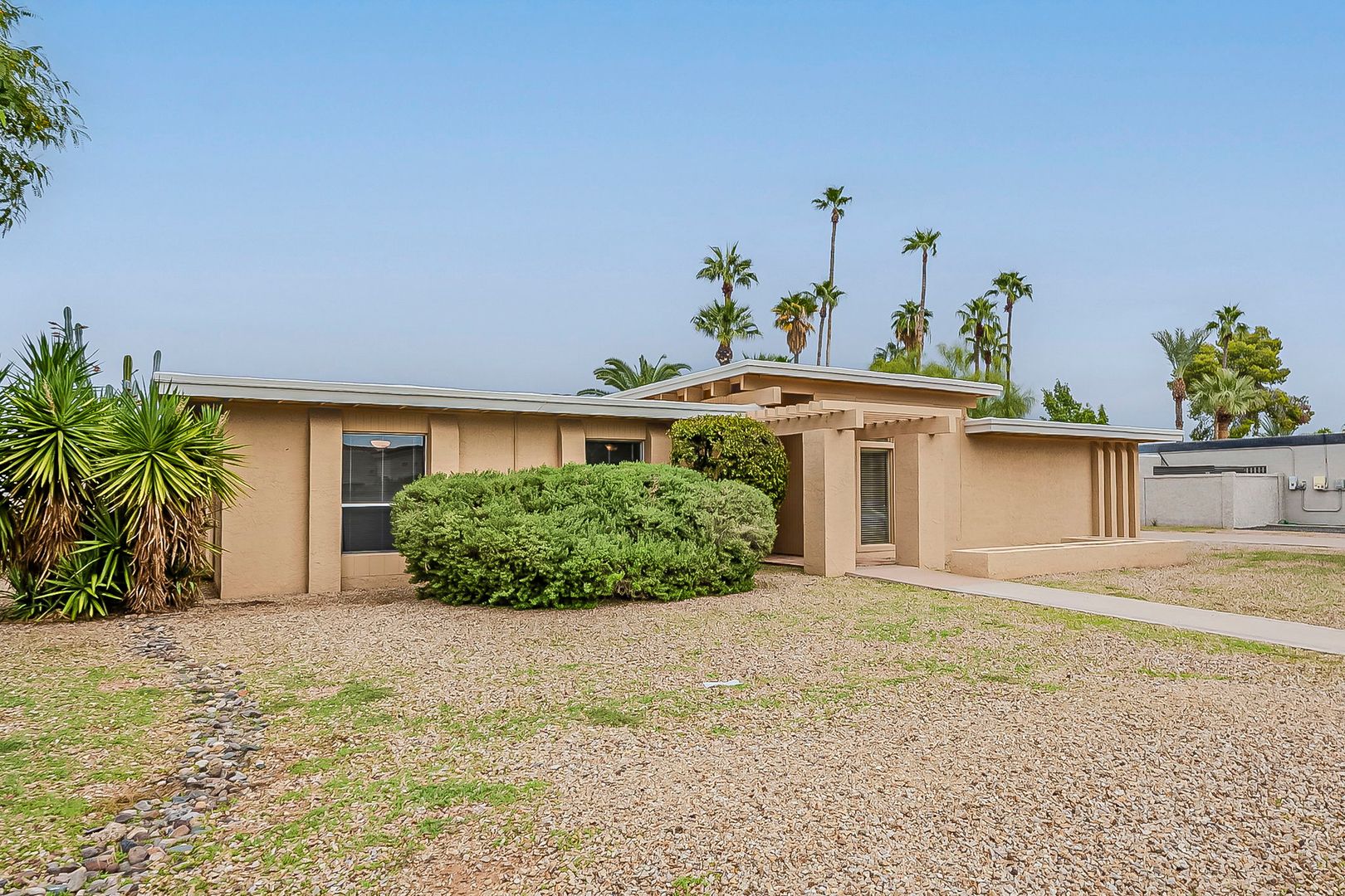 Scottsdale House: 5622 E Voltaire Ave