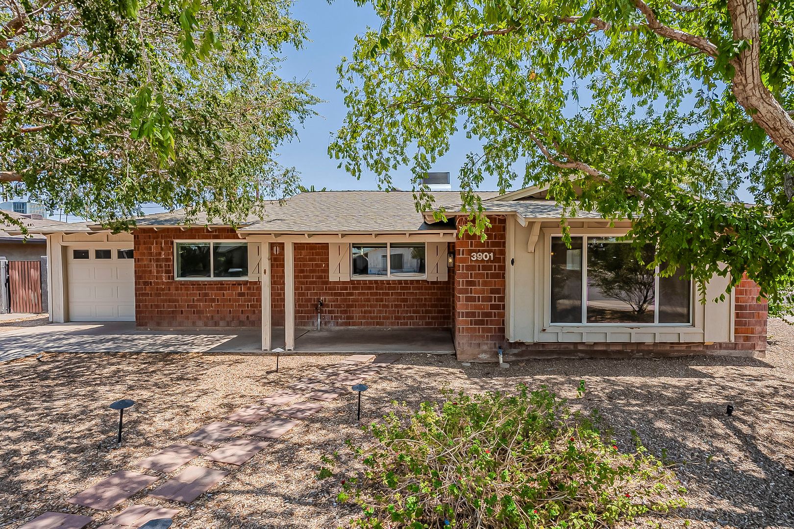 Scottsdale House: 3901 N 83rd St