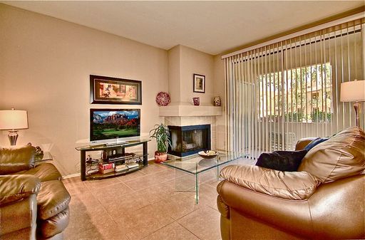 Two bedroom condo – photo 1