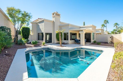 PRIVATE POOL - 2 BEDROOMS PLUS DEN – photo 1