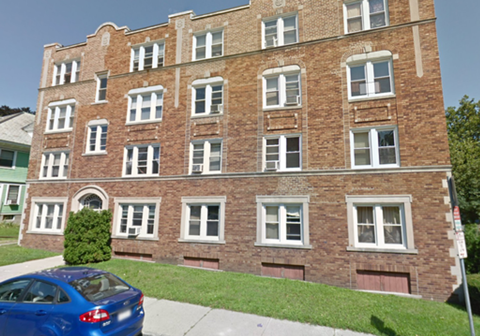 Springfield Apartment: 230 Fort Pleasant Ave / 62 Warner Street