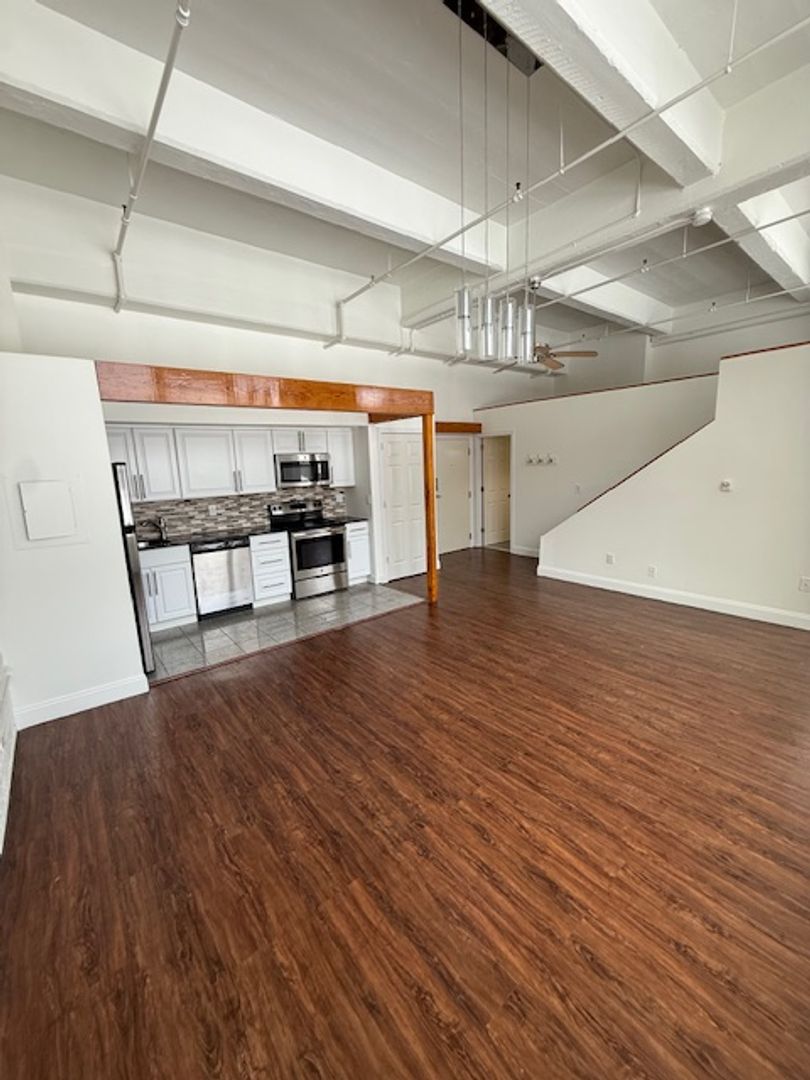 Springfield Apartment: 11-15 Park St