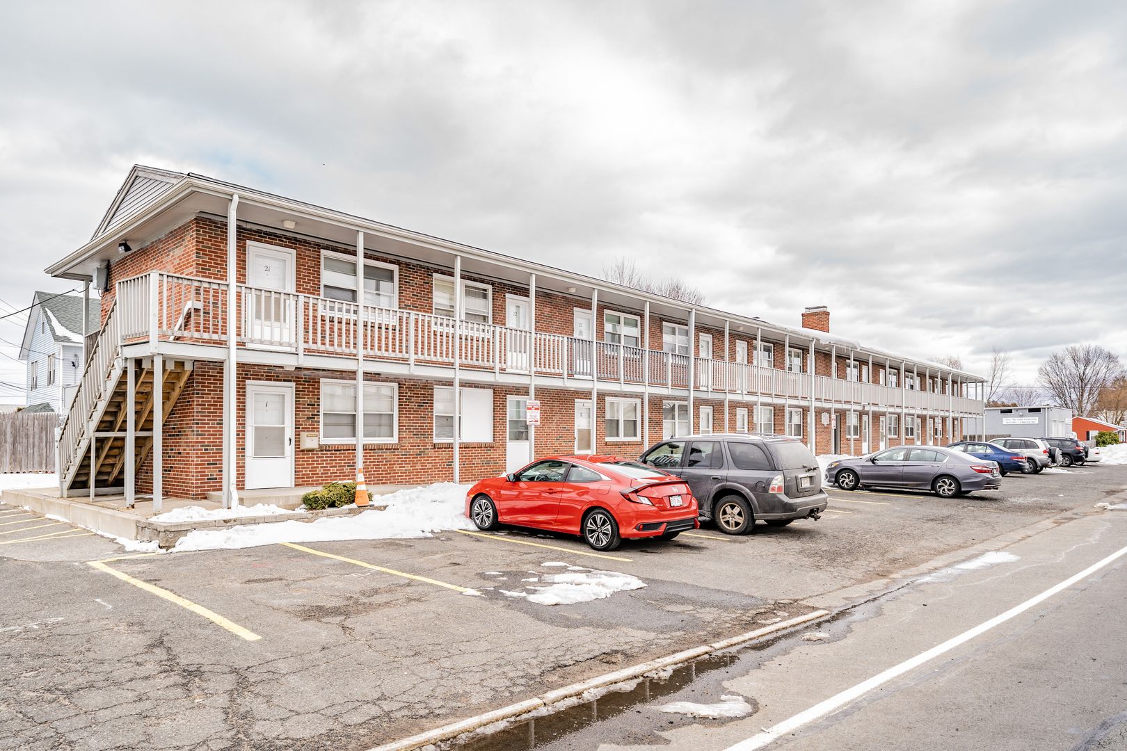 West Springfield Apartment: 191 Baldwin Street