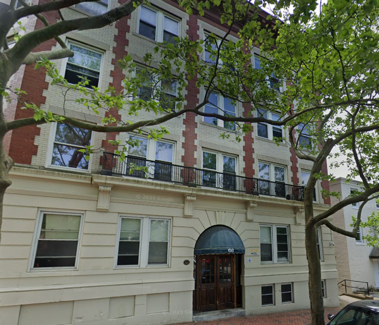 Springfield Apartment: 66 Mattoon St