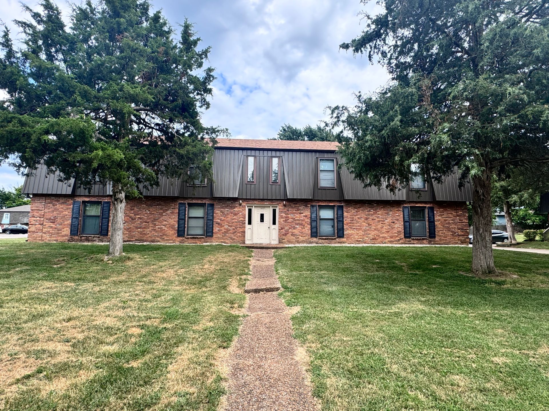 Jefferson City Apartment: 1605 Chaddsford Dr