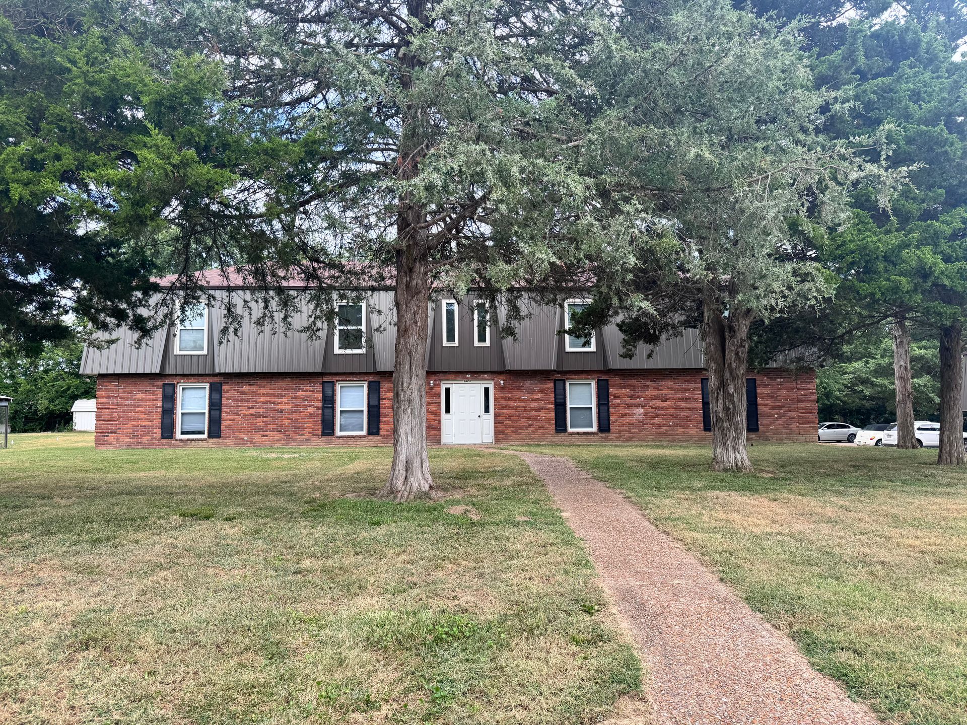 Jefferson City Apartment: 1623 Chaddsford Dr