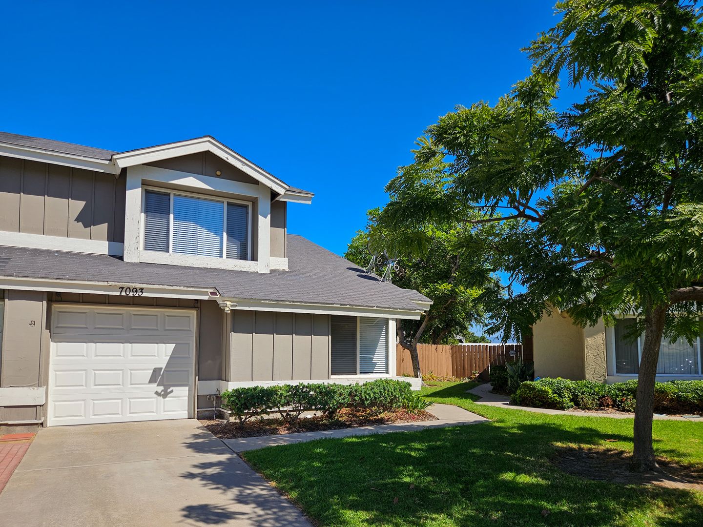 San Diego House: 7093 Deerhurst Ct