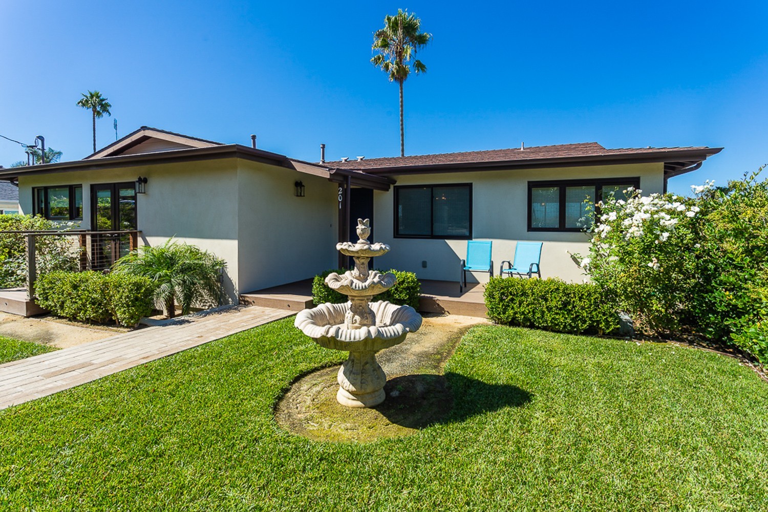 Solana Beach House: 201 South Rios Ave
