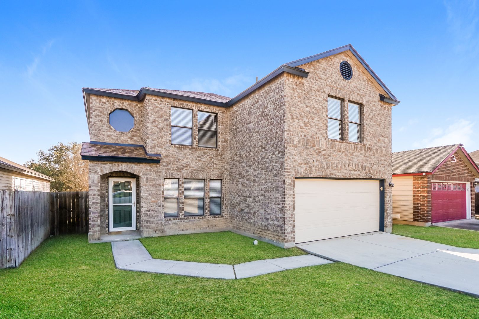 San Antonio House: 318 Wiggins Crk