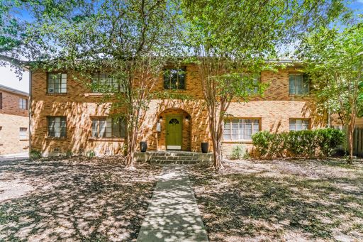 First floor apartment! $250 off First Full Months rent – photo 1
