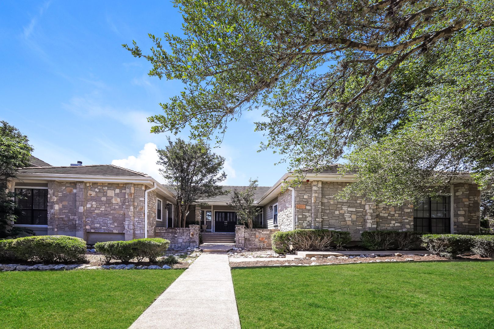 San Antonio House: 15931 Mission Ridge