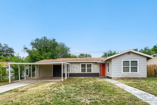 Charming Single-Story Home – photo 1