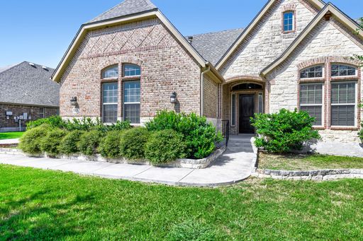 Luxury 4-Bedroom Home with Chef's Kitchen & Outdoor Living – photo 1