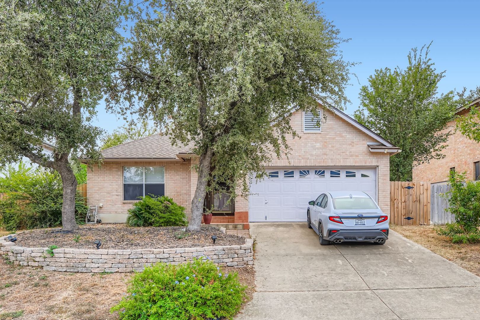 San Antonio House: 8614 Cross Spring