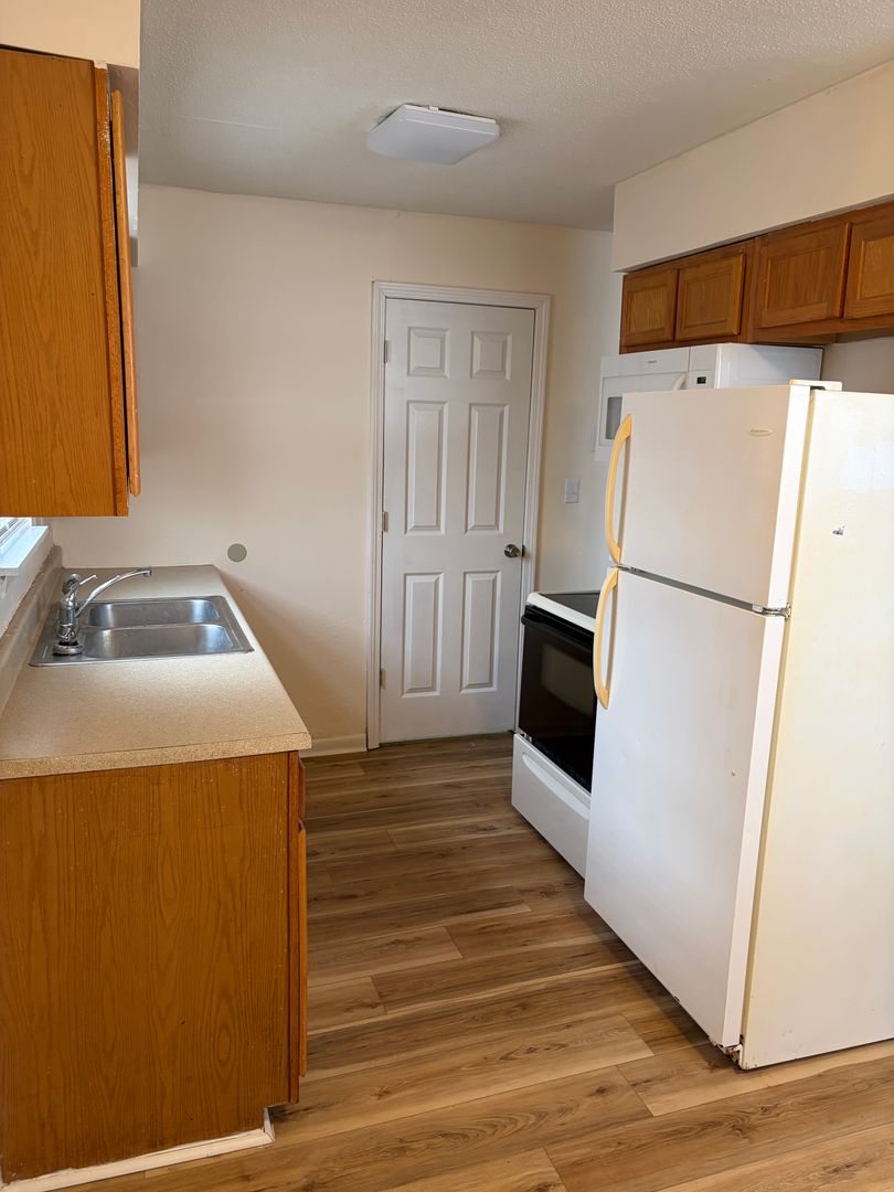 Cloumbia Apartment: 722 Demaret