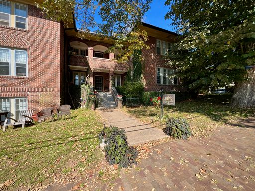 Charming Apartment in North Asheville! – photo 1