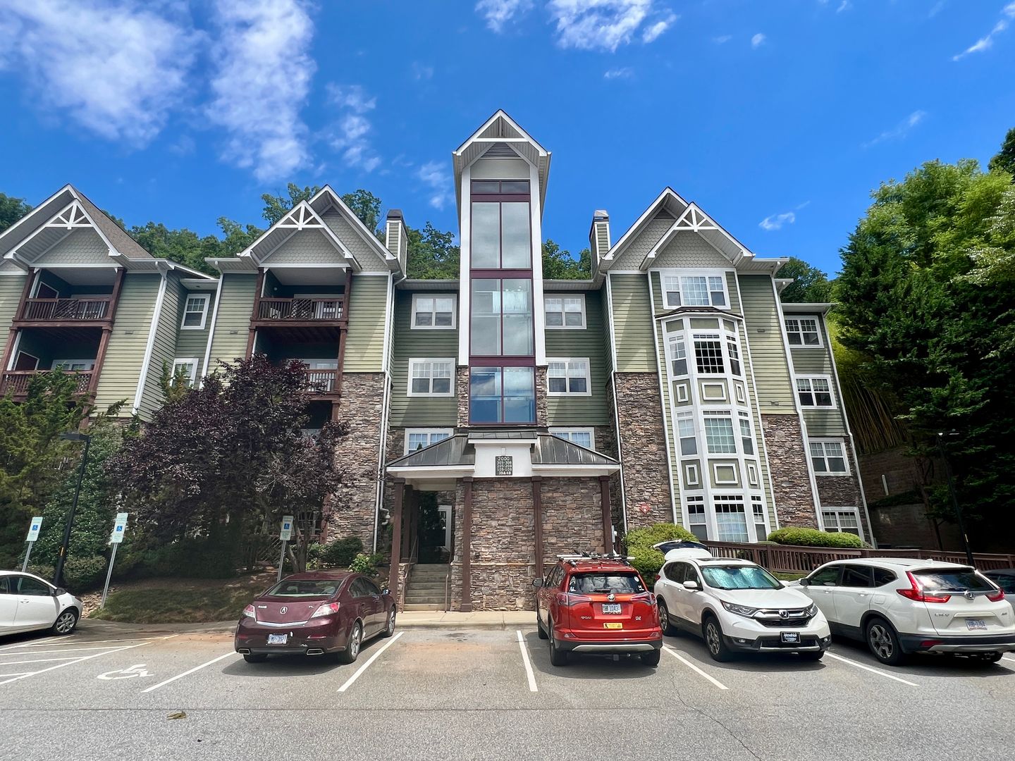 Asheville Condo: 2000 Olde Eastwood Village Blvd #106