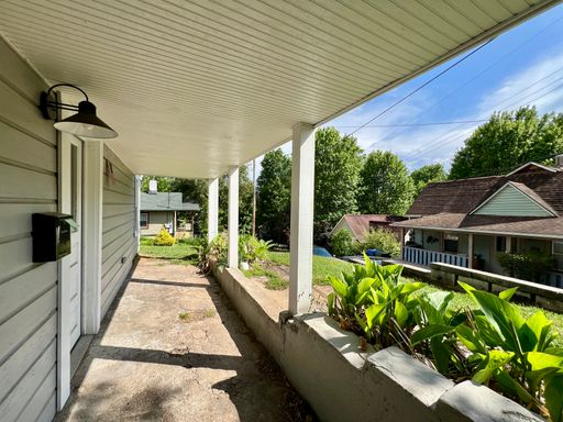 Basement Apartment in Great Location! – photo 1