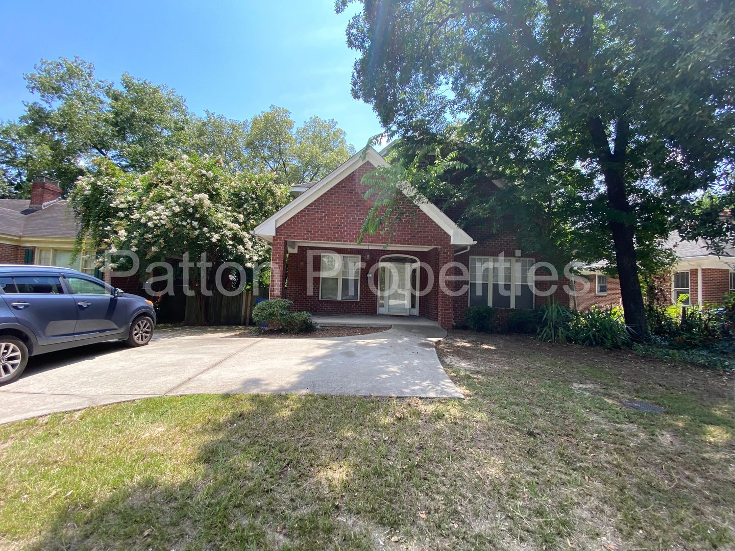 Columbia House: 323 S. Pickens Street