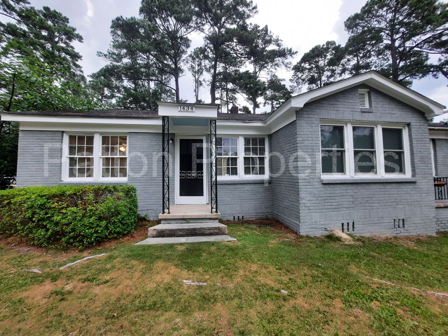 Columbia Apartment: 1432-1434 Sunnyside Drive