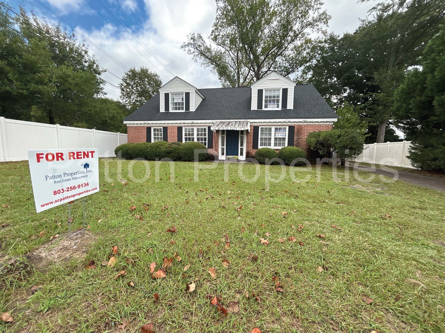 Columbia Apartment: 920 Daly Street