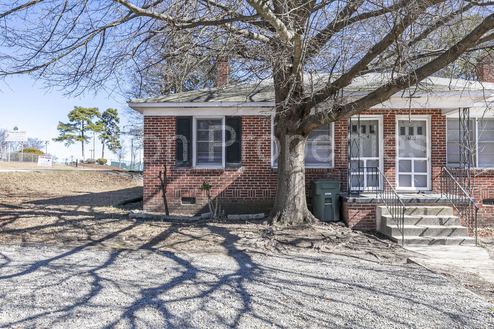 Columbia Apartment: 4622-4624 Arlington Street