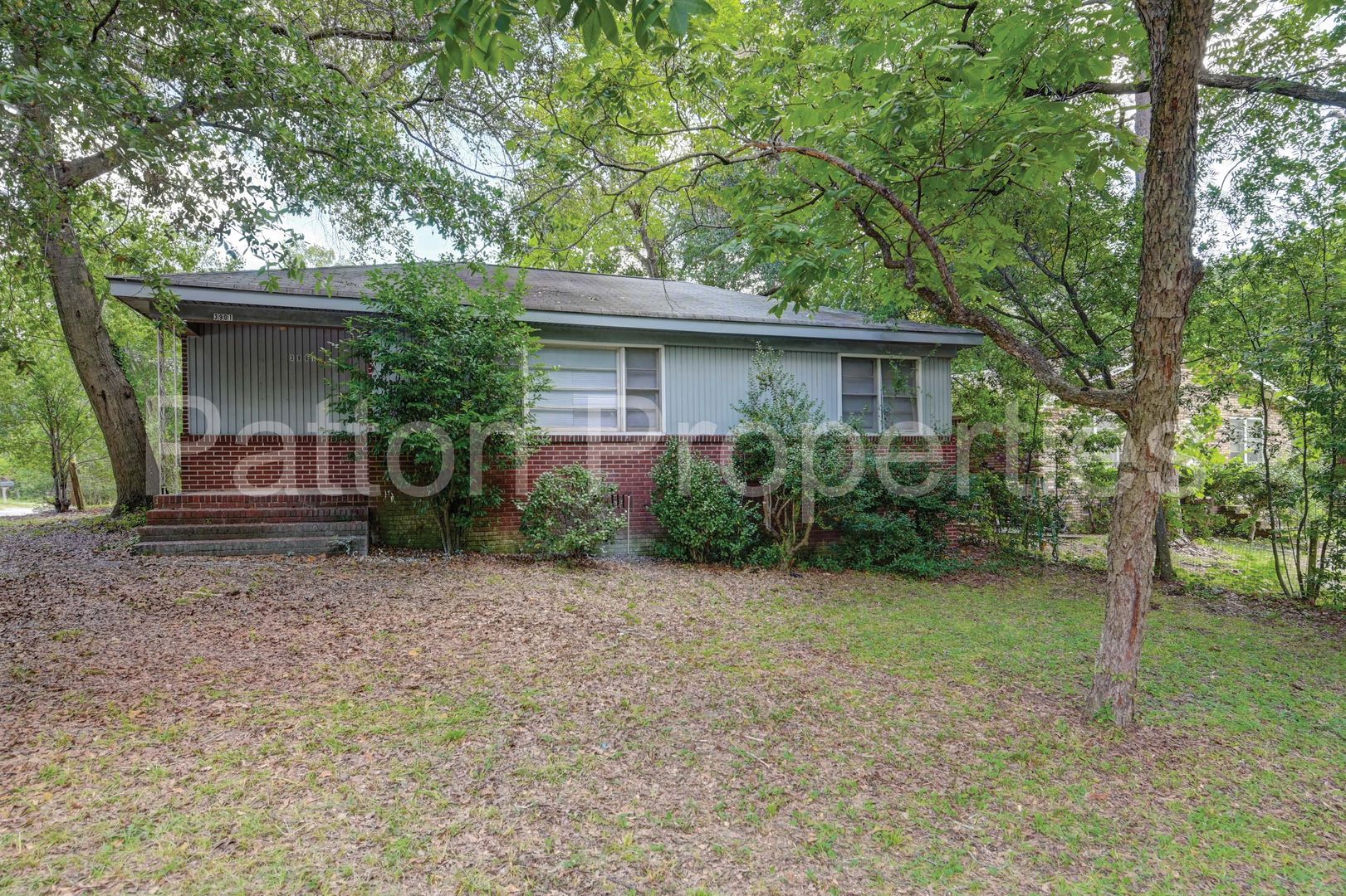 Columbia House: 3901 Bright Ave.