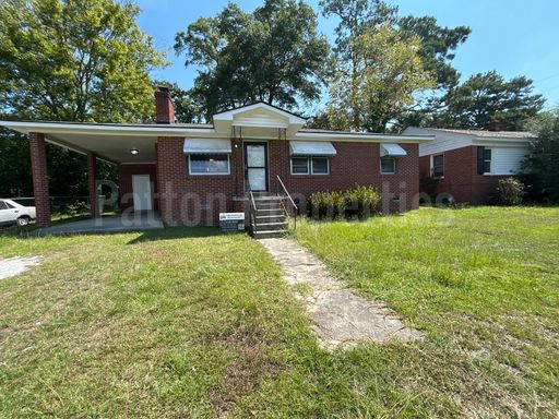 College Place Home – photo 1