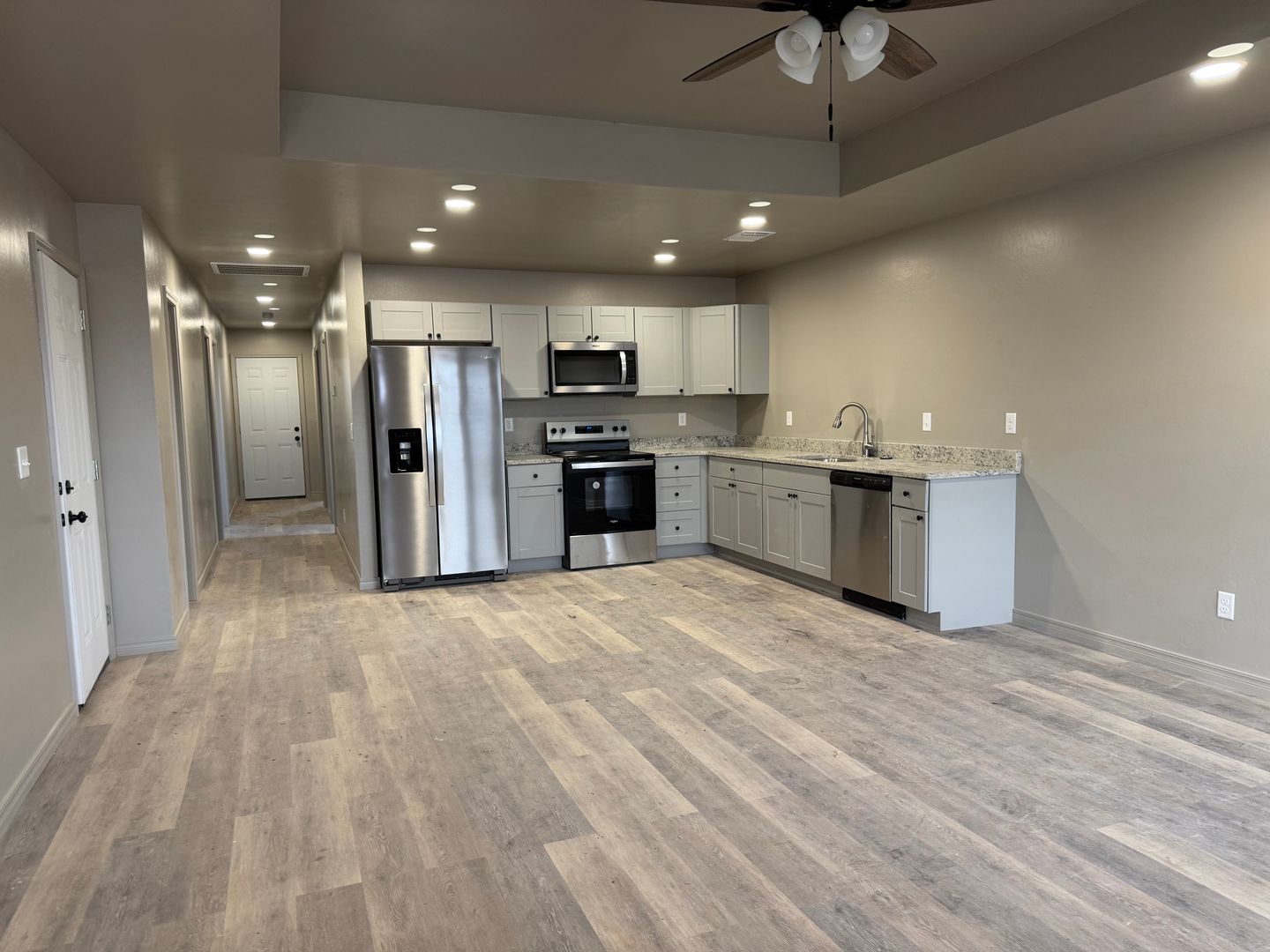 Hereford Apartment: 1120 Caprock