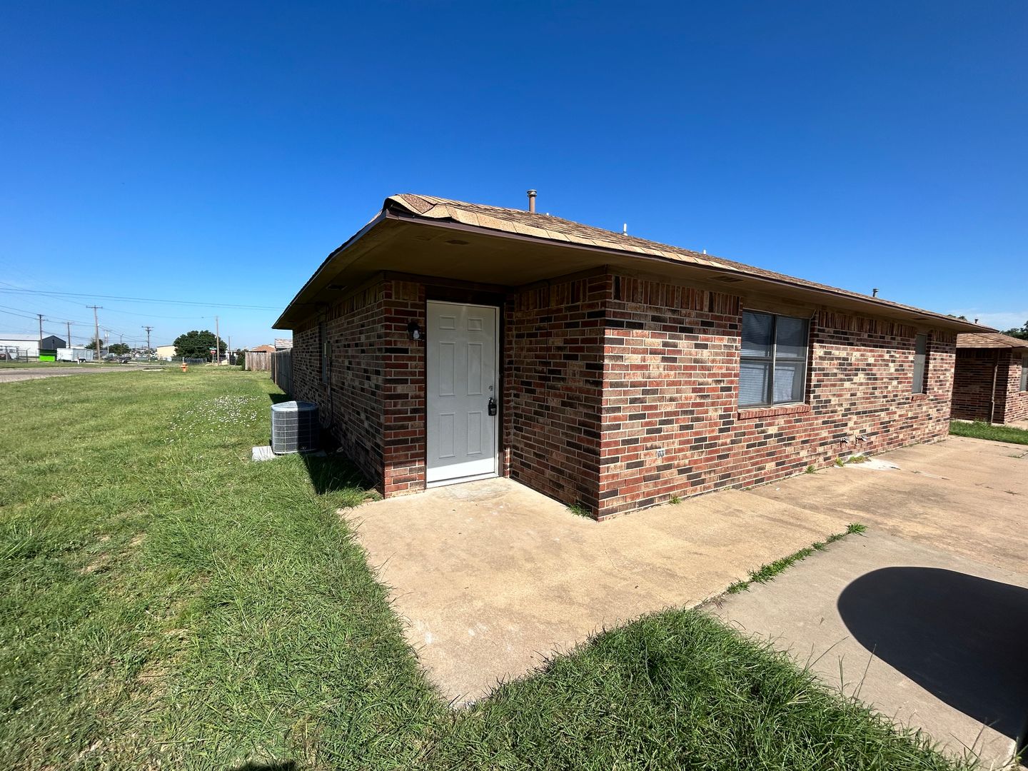 Amarillo House: 901 N Maryland Apt A