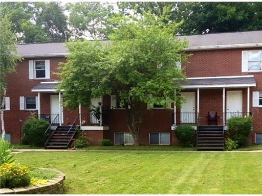 Beautiful 3 Bedroom Townhomes - FLEXIBLE SECURITY DEPOSIT - AVAILABLE NOW – photo 1
