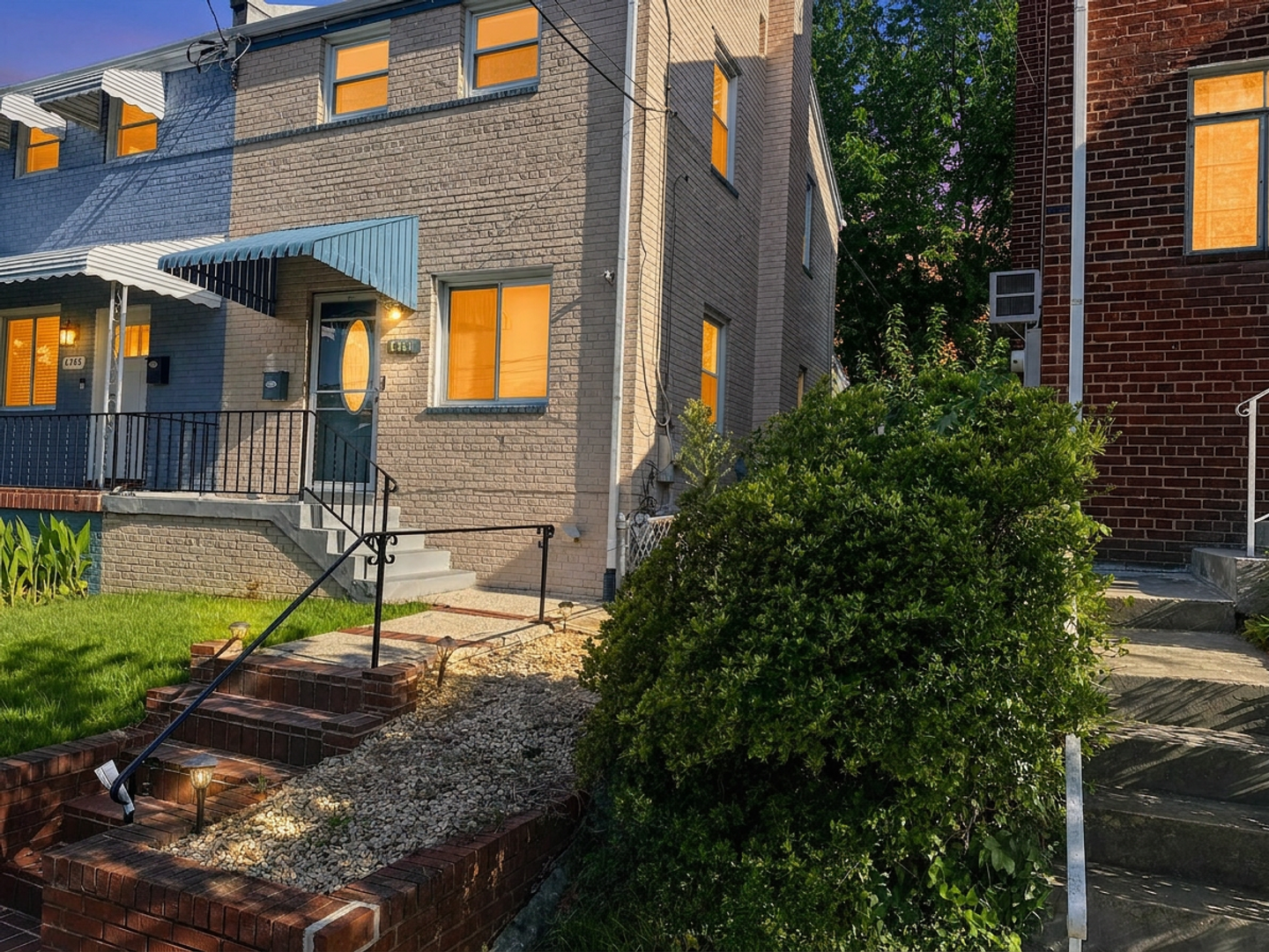 Washington House: 4360 Dubois Pl SE