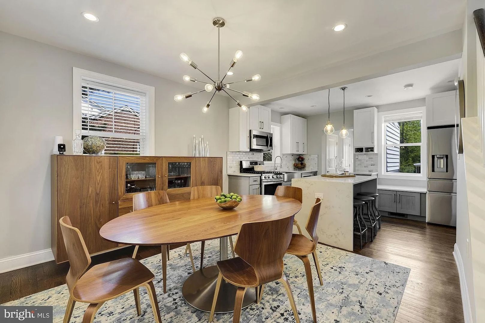Washington House: 4419 19th Place NE