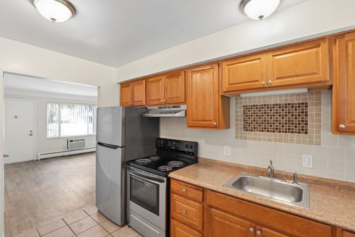 One Bedroom, One Bathroom Apartment in Clawson, MI
