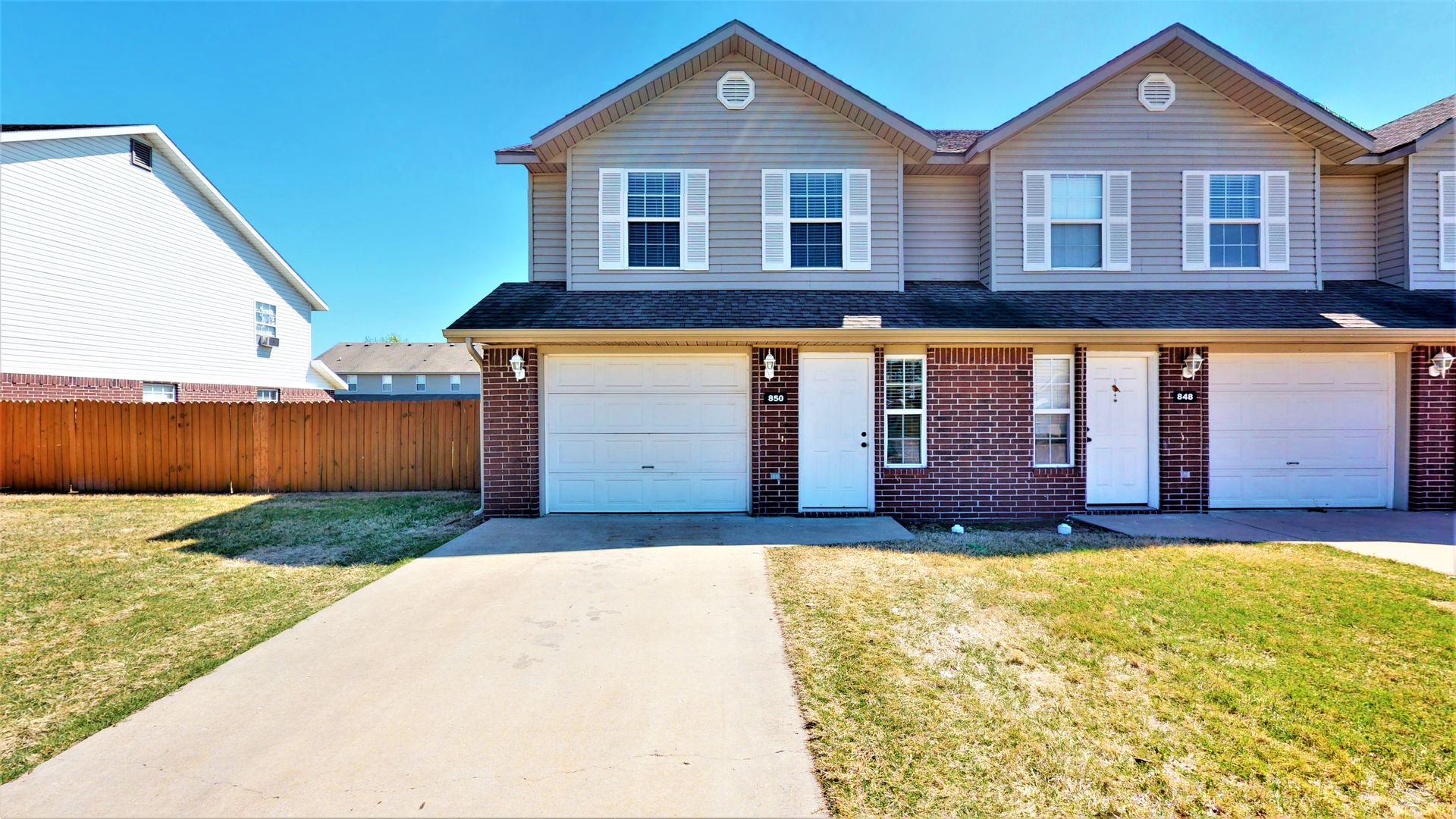Centerton Townhome: Meadowlands Drive.