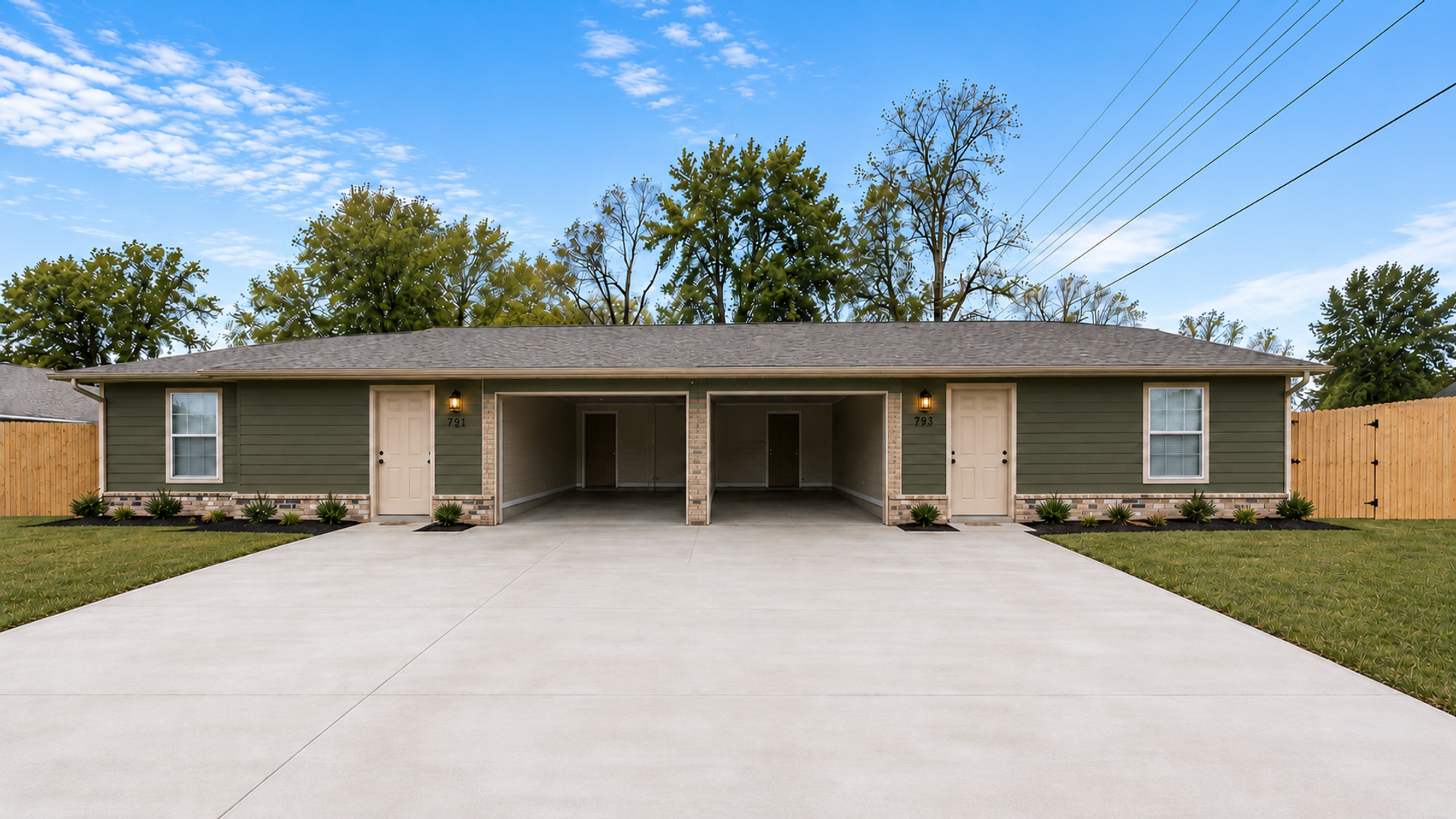 Fayetteville Townhome: 806 N Brook Drive