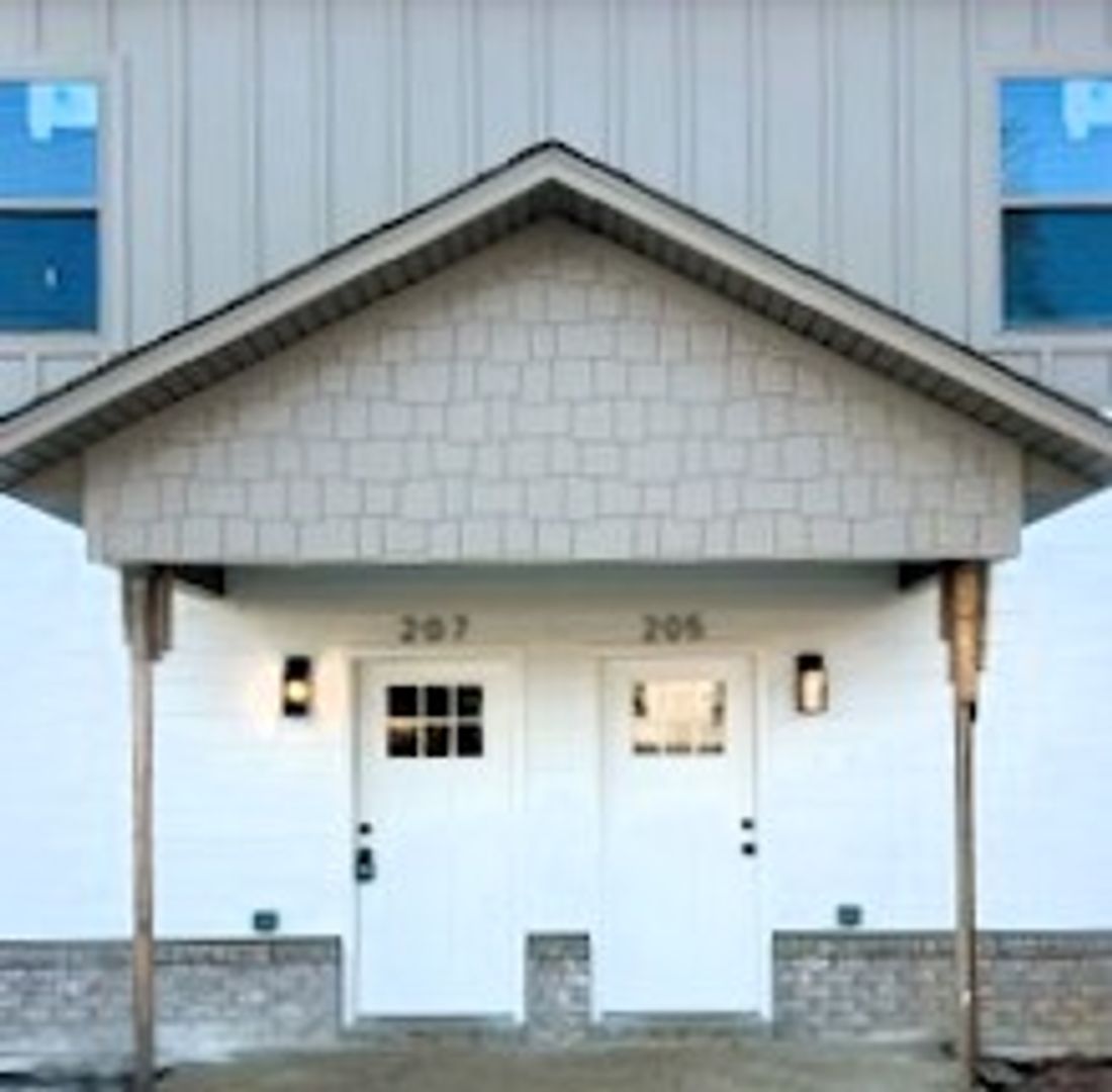 Fayetteville Apartment: 12TH STREET TOWNHOMES OF FAYETTEVILLE LLC