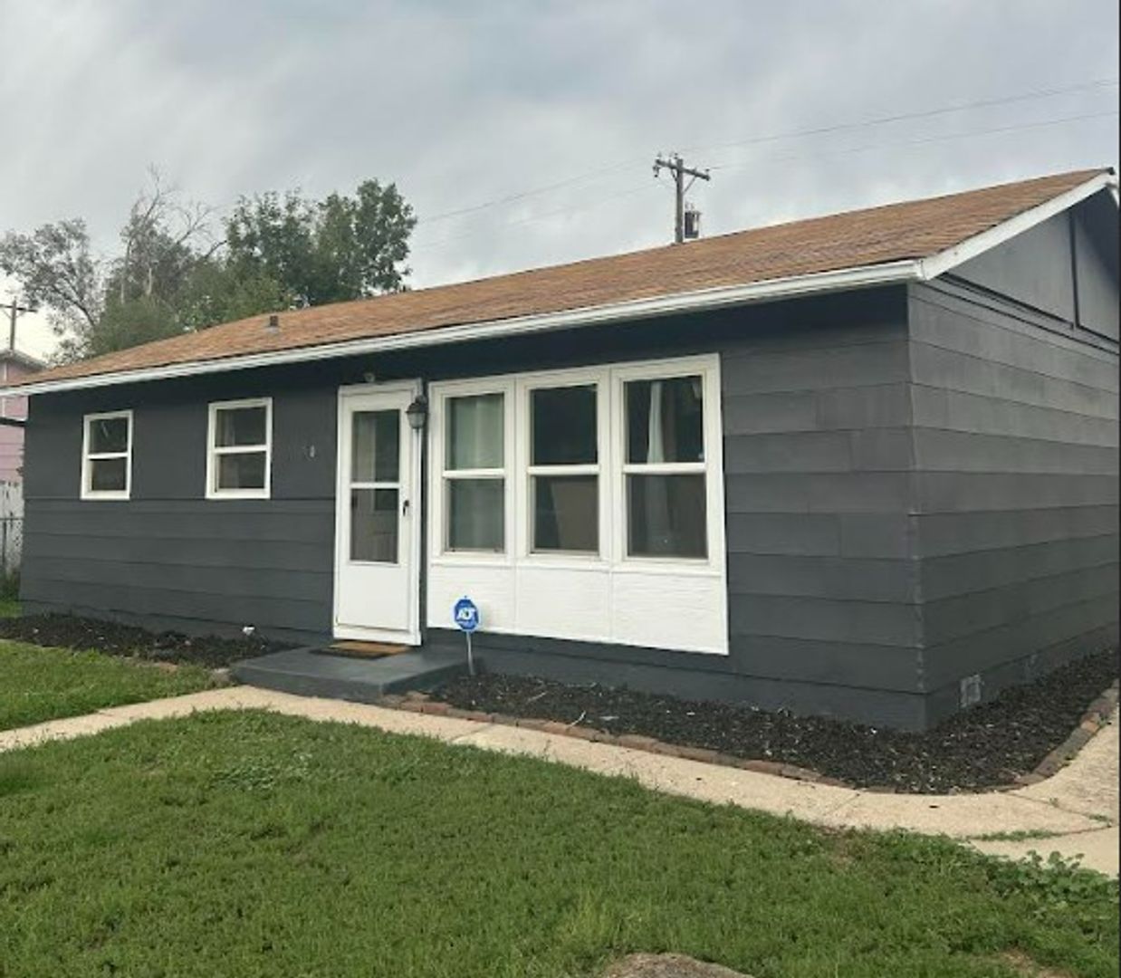 Three Bedroom One Bath Bungalow near Broadmoor