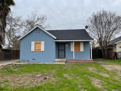 Newly Remodeled 2-Bedroom Home in Sacramento! – photo 1