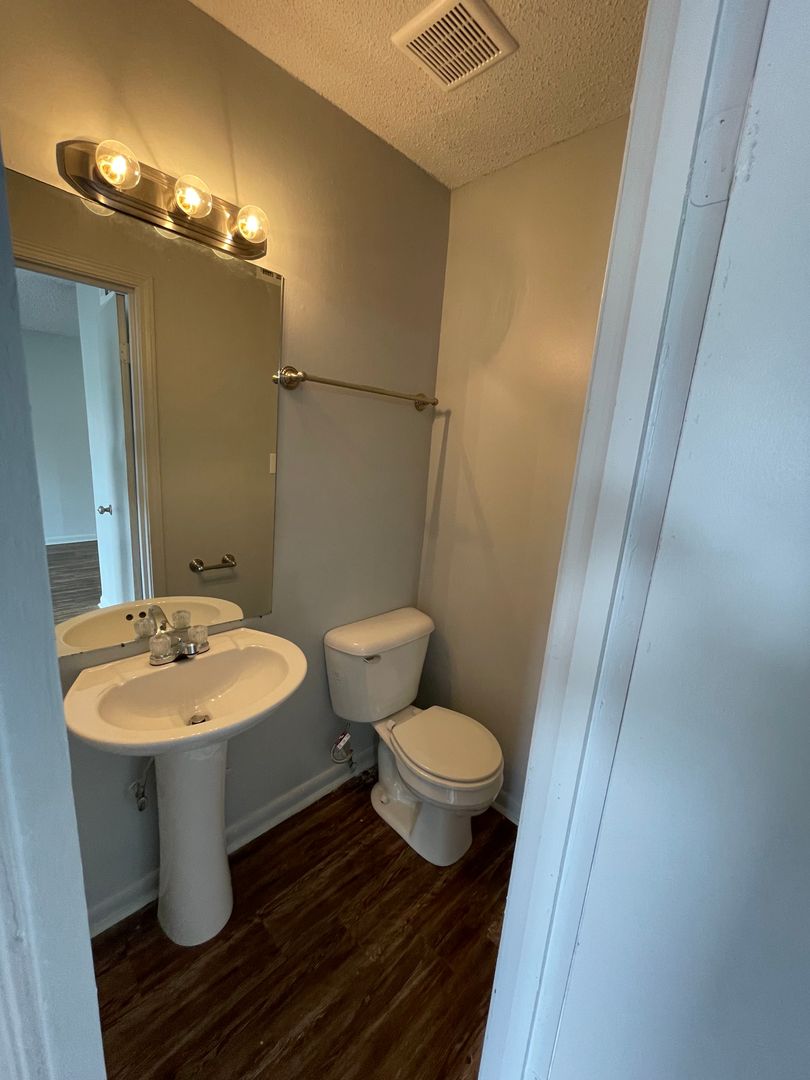 Jonesboro Apartment: 1811 Self Circle