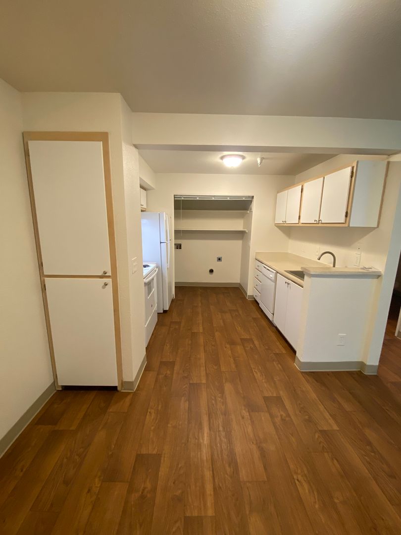 Steeple Chase Apartments, LLC 7 of 17